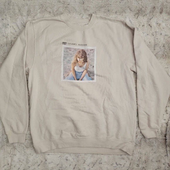 Taylor Swift - 1989 (Taylor's Version) Beige Crewneck - XL - Picture 3 of 12